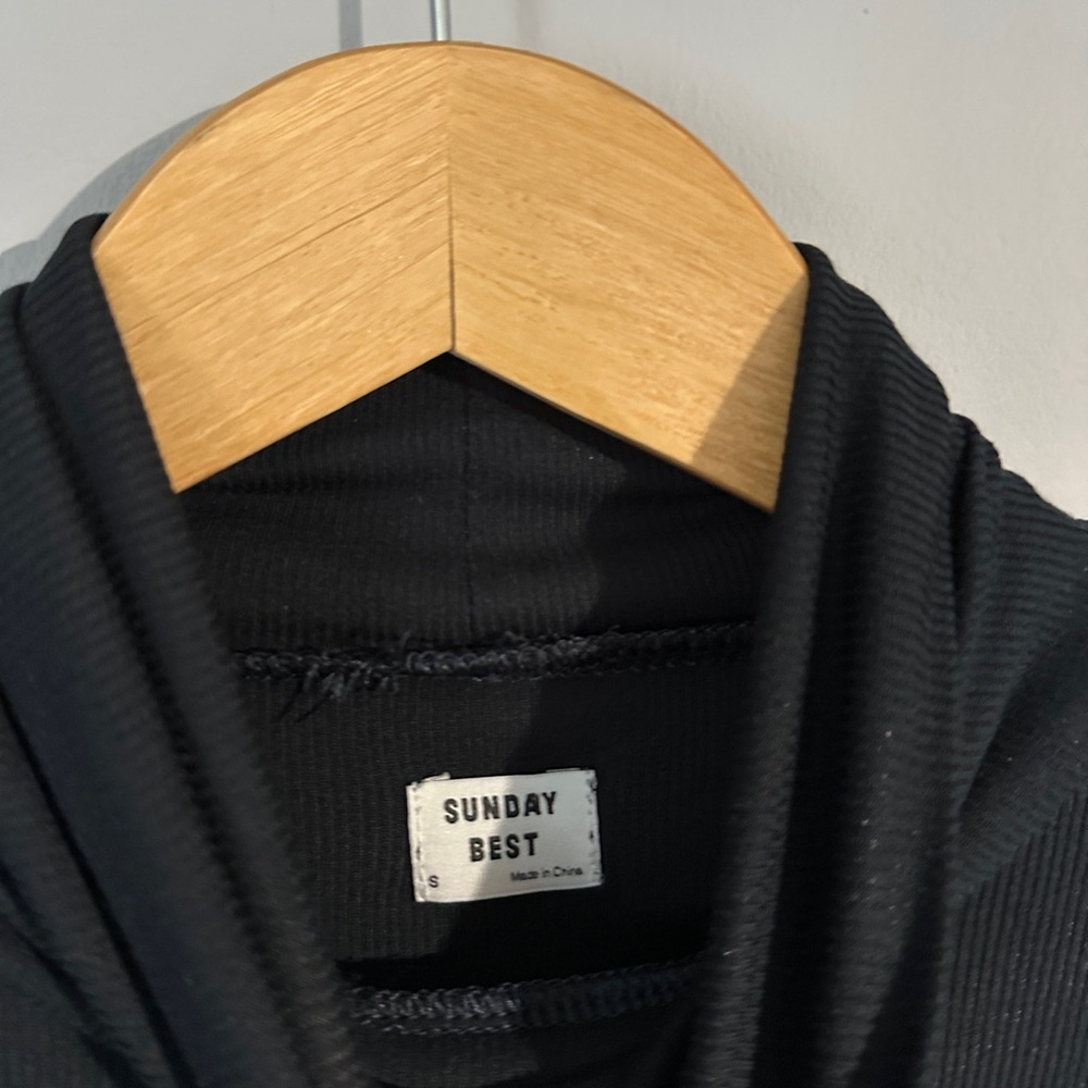 Sunday Best Black Fitted Long Sleeve - Picture 3 of 3